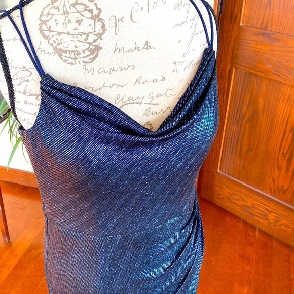 Bariano gown in US size 10. High lo dress in a beautiful blue. NWT - Picture 3 of 10